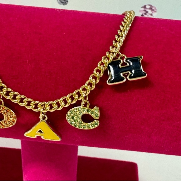 🐎SUPER SALE COACH LOGO PLATED CHARM BRACELET - Picture 5 of 8